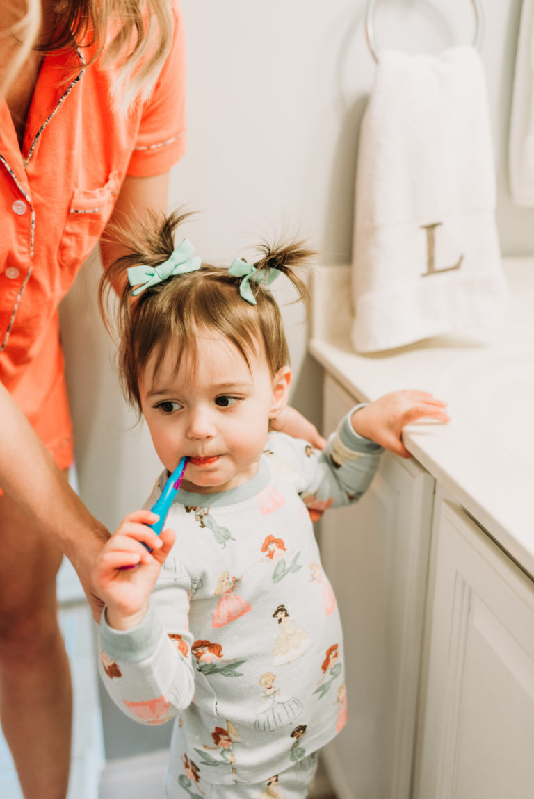 HOW TO GET YOUR TODDLER TO BRUSH HER TEETH