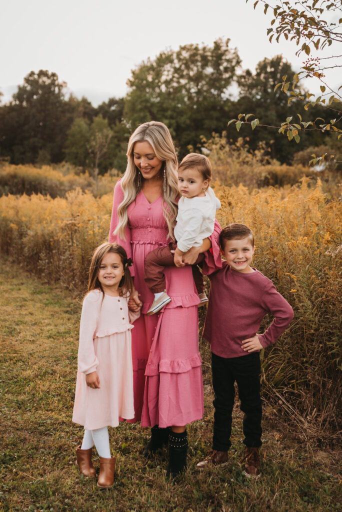 Brianna k
bits of bri
Brianna Savoca Koehler
with her three kids 